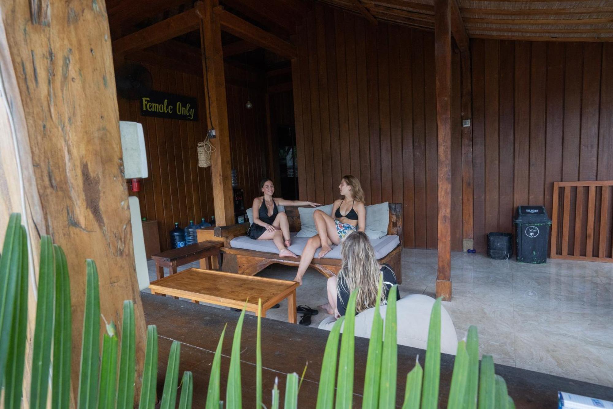 The Farm Hostel Canggu  Exterior photo